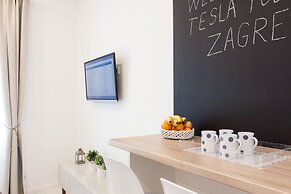 Tesla Boutique Apartments & Rooms