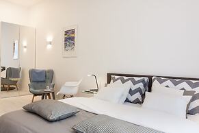 Tesla Boutique Apartments & Rooms