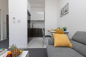 Tesla Boutique Apartments & Rooms