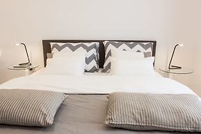 Tesla Boutique Apartments & Rooms