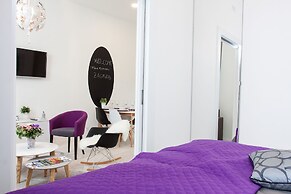 Tesla Boutique Apartments & Rooms