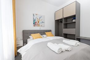 Tesla Boutique Apartments & Rooms