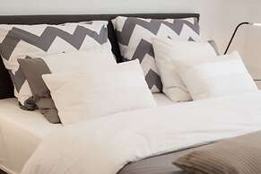 Tesla Boutique Apartments & Rooms