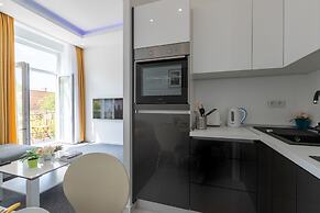 Tesla Boutique Apartments & Rooms