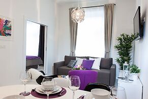 Tesla Boutique Apartments & Rooms