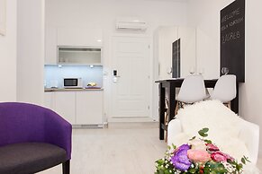 Tesla Boutique Apartments & Rooms