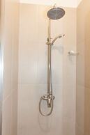 Tesla Boutique Apartments & Rooms