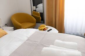 Tesla Boutique Apartments & Rooms