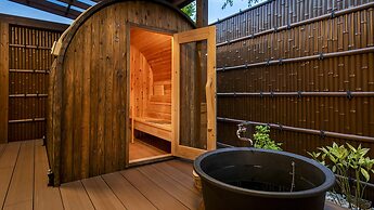 Takachiho Hanareno-yado Kamigakure