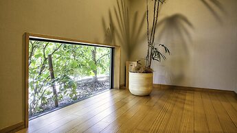 Takachiho Hanareno-yado Kamigakure