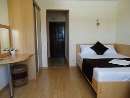 Emigrant Mini Hotel