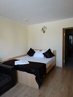 Emigrant Mini Hotel