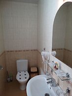 Emigrant Mini Hotel