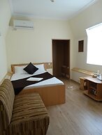 Emigrant Mini Hotel