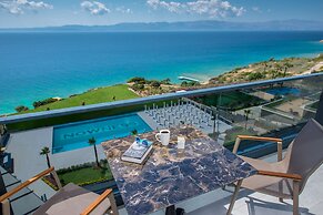 The Nowness Luxury Hotel & Spa (Adults Only 16+)