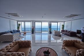 The Nowness Luxury Hotel & Spa (Adults Only 16+)