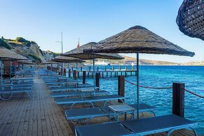 The Nowness Luxury Hotel & Spa (Adults Only 16+)