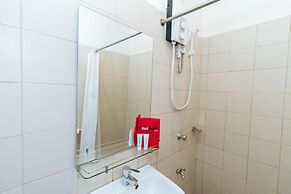 RedDoorz @ San Antonio Makati
