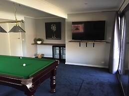 Tudor House - Large Family Home