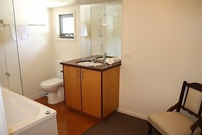 Bright Woodlands Retreat