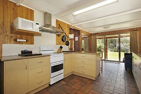 Warrina - Over Looking Ovens River