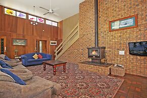 Warrina - Over Looking Ovens River