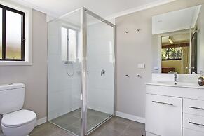 Warrina - Over Looking Ovens River