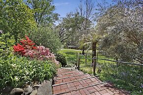 Warrina - Over Looking Ovens River