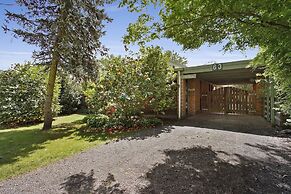 Warrina - Over Looking Ovens River