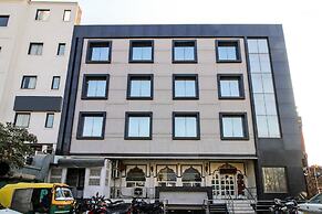 OYO 8095 Hotel Taj Castle