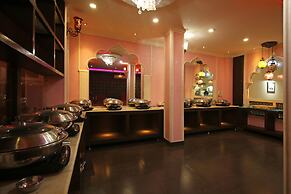 OYO 8095 Hotel Taj Castle