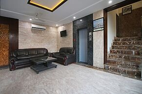 OYO 8095 Hotel Taj Castle