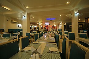 OYO 8095 Hotel Taj Castle