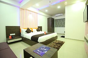 OYO 9238 Hotel Meet Palace