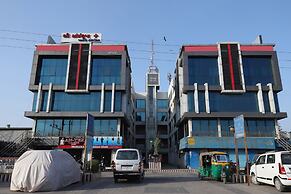 OYO 9238 Hotel Meet Palace