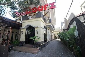 RedDoorz Plus near STIE YKPN