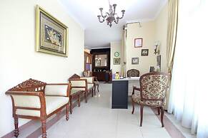 RedDoorz Plus near STIE YKPN