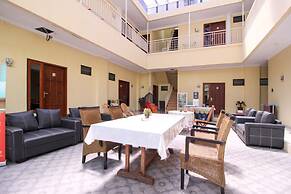 RedDoorz Plus near STIE YKPN