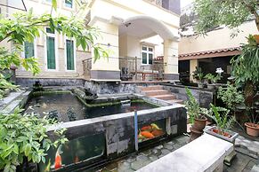 RedDoorz Plus near STIE YKPN