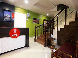 OYO 10416 Hotel Arts Executive
