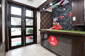 OYO 10070 Hotel Satkar Regency