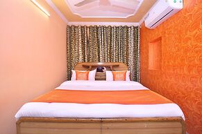 OYO 10384 Hotel Rajesh Palace