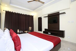 Capital O 322 Hotel Royal