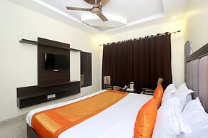 Capital O 322 Hotel Royal