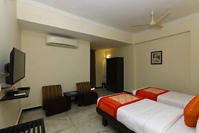 OYO Flagship 470 near US Consulate