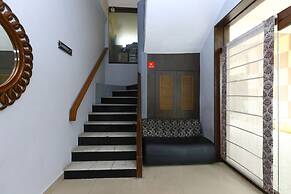 OYO Flagship 470 near US Consulate