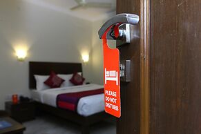 OYO Flagship 470 near US Consulate