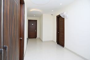 OYO 9275 Hotel Royal Inn