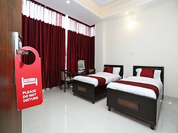 OYO 9275 Hotel Royal Inn