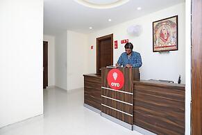 OYO 9275 Hotel Royal Inn